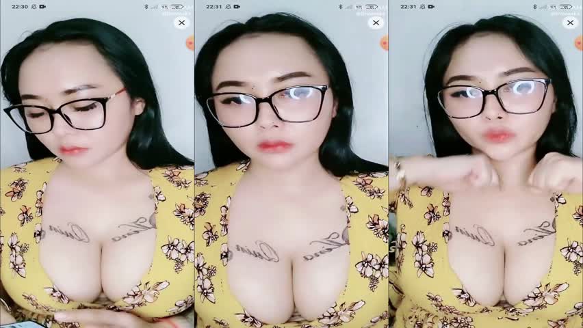 Nonton Bokep Indo Leila Cakep Berkacamata Nyepong Jilat Otong Pacar Baru Nih